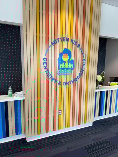 Non Glare Acrylic Mitten Kids